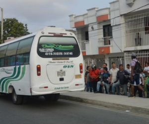 Buseta donde fue asesinado el hombre.