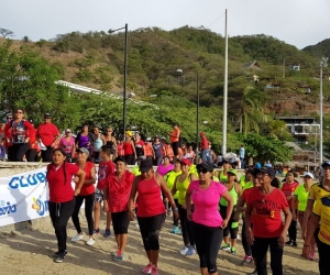 La programación recreodeportiva prevé la aerorumba, la cual establece maratones de aeróbicos en las diferentes playas y balnearios de Santa Marta.