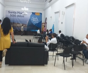 Así está el panorama en el salón blanco de la Alcaldía de Santa Marta.