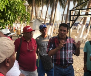 Juan Carlos Palacio reunido con líderes en el Rodadero.