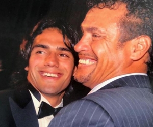Radamel Falcao García y su padre.