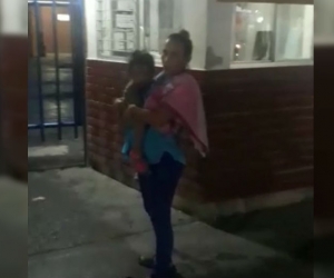 La mamá cargó con su niña por varias clínicas hasta que finalmente la recibió el Julio Méndez Barreneche.