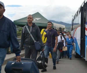 Cerca de las 2:00 p.m. los 59 deportados atravesaron el puente Simón Bolívar que conecta la ciudad de Cúcuta con la venezolana de San Antonio del Táchira.