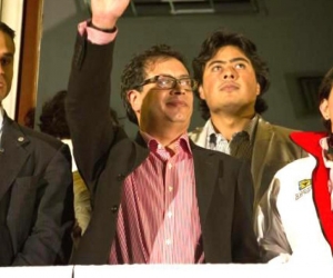 Gustavo Petro con su hijo Nicolás Petro.