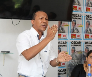Jaime Cárdenas en su intervención con jóvenes líderes de Santa Marta.