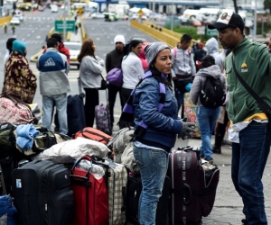 Emigrantes venezolanos en la frontera de Colombia con Ecuador.