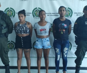  Las tres mujeres fueron capturadas por el Gaula.