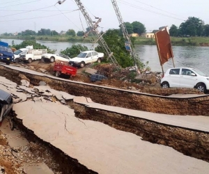 Daños en Pakistán por terremoto.