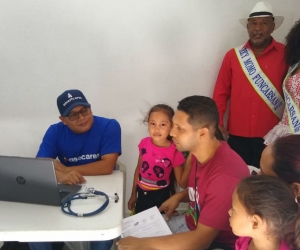 Brigada de salud en el barrio Corea de Santa Marta