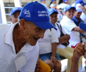 Abuelos samarios en el Centro de Vida de Bastidas.