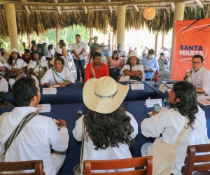 Reunión con las comunidades indígenas