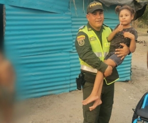 Familiares de la menor agradecen a la Policía por tan bonito gesto.