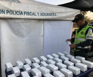 Incautan mercancía de contrabando