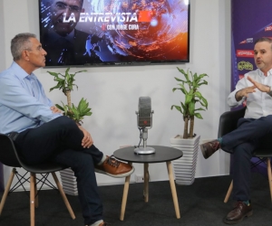 Jorge Cura en entrevista con Charles Chapman.