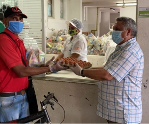 Entrega de mercados para estudiantes afiliados al PAE