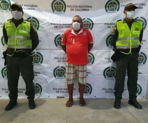  Alcides Segundo Manga Gómez.