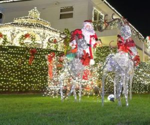 Esta es la casa decorada que resultó multada.