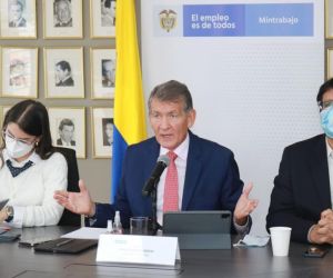 Ministro de Trabajo, Ángel Custodio Cabrera, en la instalación de la mesa de concertación del salario mínimo.