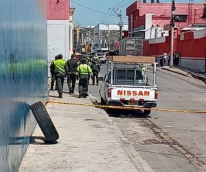 El artefacto explosivo habría sido lanzado con el claro propósito de evadirse de la patrulla.