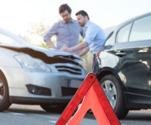 El SOAT es el seguro obligatorio para los accidentes de tránsito. No tenerlo actualizado tiene multa.