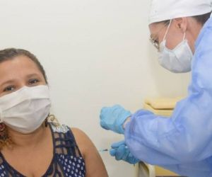 Inicio de la vacunación a docentes en Santa Marta.