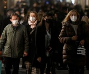 Las autoridades sanitarias advierten que la pandemia no ha terminado