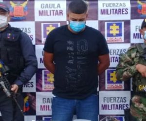 Supuestamente coordinaba la compra y comercialización de estupefacientes.