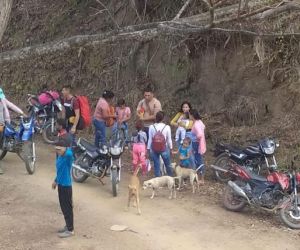 Este hombre es señalado de los desplazamientos en el Sierra. 