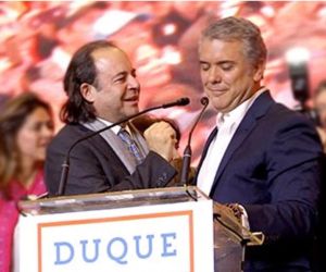 El gerente de la campaña Luis Guillermo Echeverri y el Presidente Iván Duque.