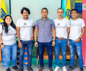 ergio Orozco, Docente Sergista; junto con algunos de los organizadores del Festival Internacional de Fotografía Santa Marta