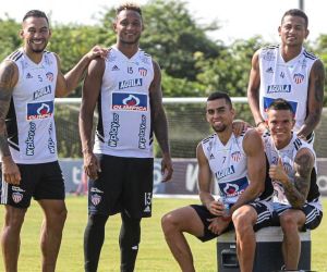 Los 'tiburones' Yeisson Gordillo, Nilson Castrillón, César Haydar, Daniel Giraldo y Walmer Pacheco.