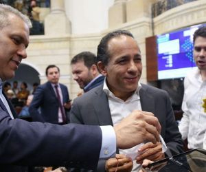 Alexander López (Centro) nuevo presidente del Senado.