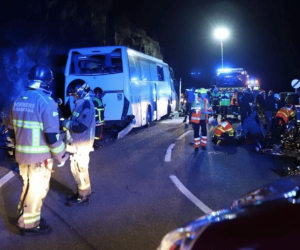 Accidente de bus en Francia deja dos colombianos fallecidos y 32 heridos