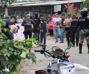 Las víctimas, sorprendidas mientras dormían, murieron por impactos de bala, y una de ellas fue hallada desmembrada. 