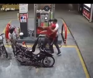 Atraco a bomba de gasolina