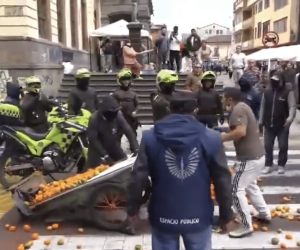 ¡Indignante! Policía y Alcaldía de Pasto decomisan naranjas a vendedor ambulante