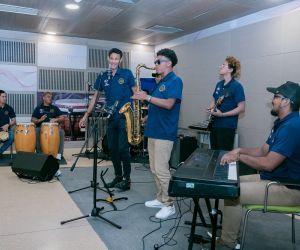 Estudiantes y docentes del Programa Tecnología en Artes Musicales, recibieron con entusiasmo la inauguración del aula.