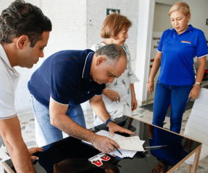 Firma de escritura para el nuevo Centro de Vida