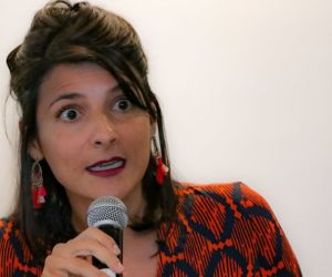Irene Vélez, exministra y excónsul