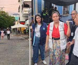 Las autoridades hicieron presencia en el lugar para controlar el motín.