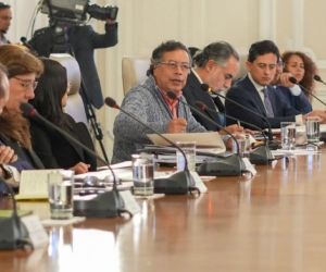 Petro podrá seguir transmitiendo consejos de ministros