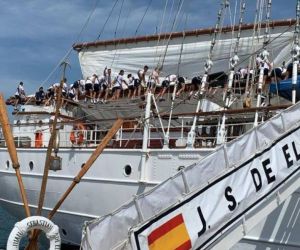 Buque Juan Sebastián De Elcano.