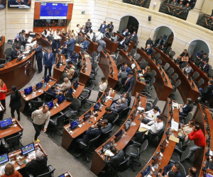 Aprueban en tercer debate recargo festivo del 100% y jornada nocturna desde las 7 p.m.