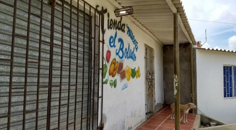 El tendero fue baleado en su propio negocio.