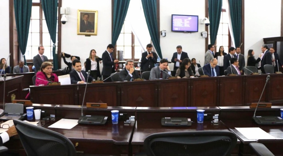 Zonacero.com Sesión de la Comisión Primera del Senado de la República.