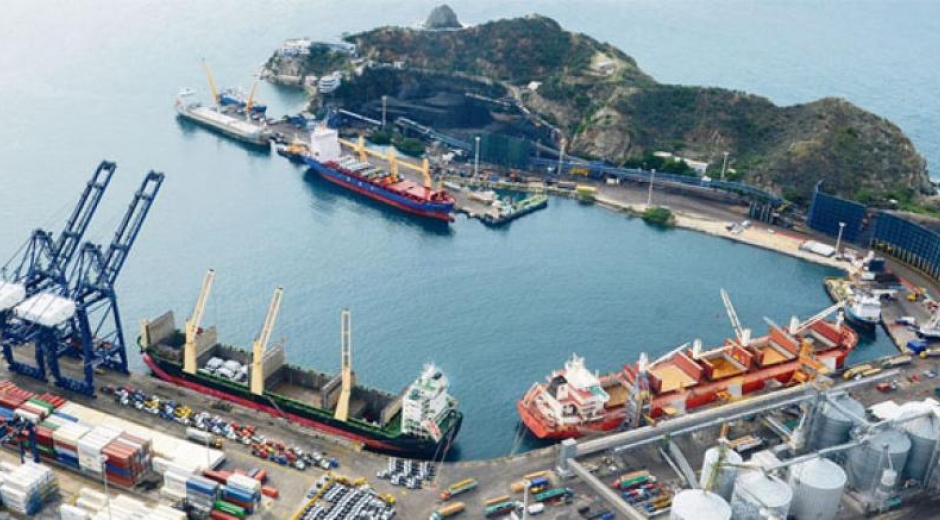 Aspecto desde el aire del Puerto de Santa Marta.