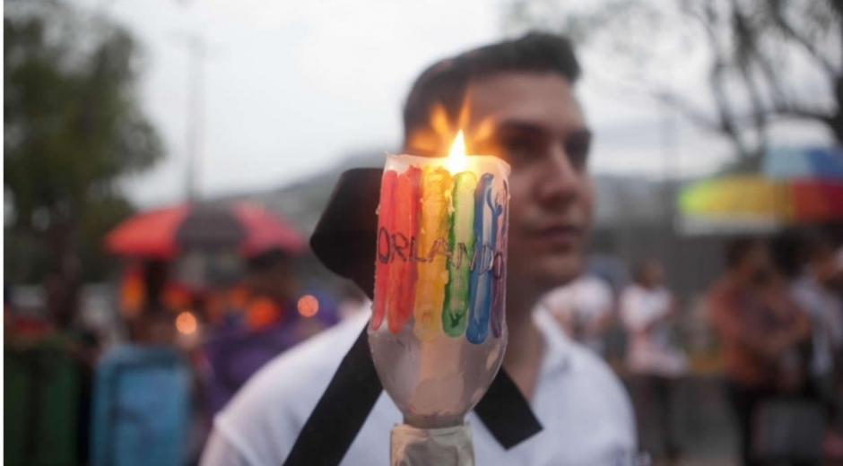 Orlando rinde tributo a las 49 víctimas de matanza.