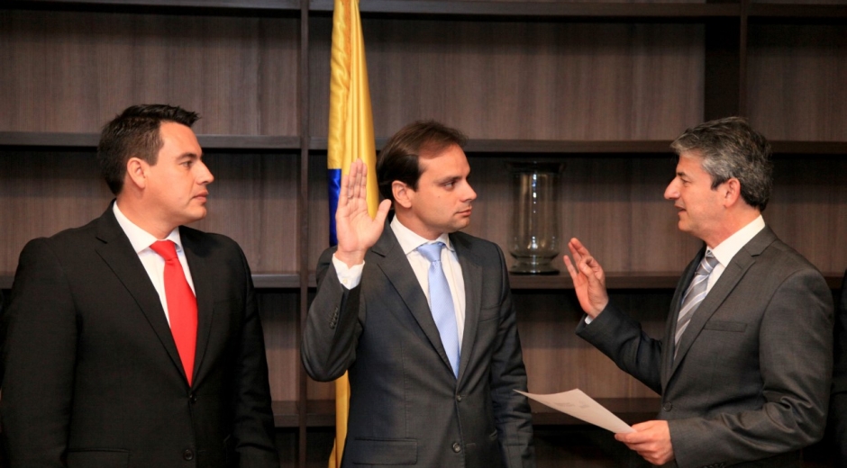 Alfredo Varela durante su posesión. 