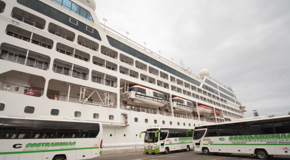 Este miércoles llegó el crucero Pacific Princess el primer del 2018. 