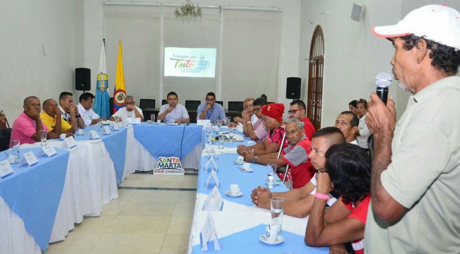 Alcalde se reunió con carromuleros.